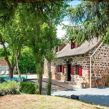 Beautiful Holiday Home With Pool In Teillots Esterno foto