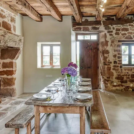 Beautiful Holiday Home With Pool In Teillots Esterno foto